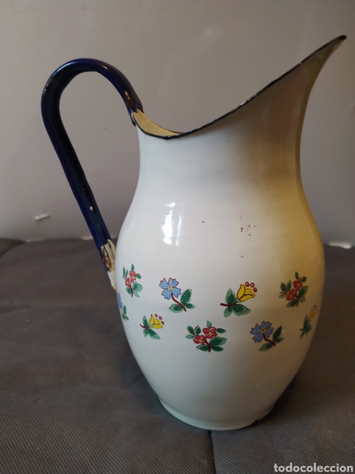 Antig&uuml;edades: Jarra hierro esmaltada decorada con flores - Foto 3
