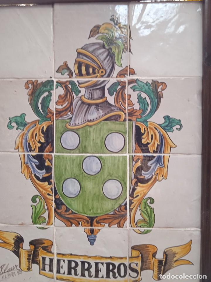 Antig&uuml;edades: Azulejo heraldico - Foto 1