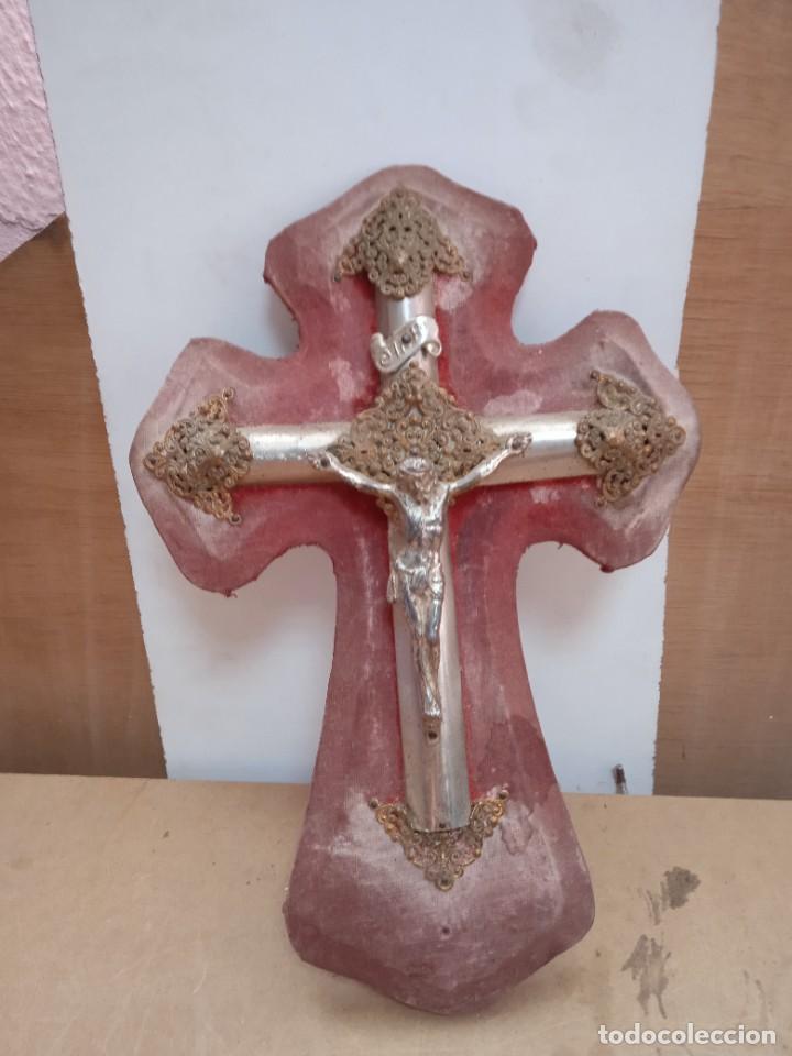 Antig&uuml;edades: Crucifijo antiguo - Foto 1