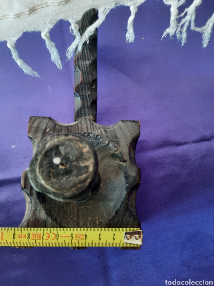 Antig&uuml;edades: Antigua palmatoria r&uacute;stica de madera. - Foto 3