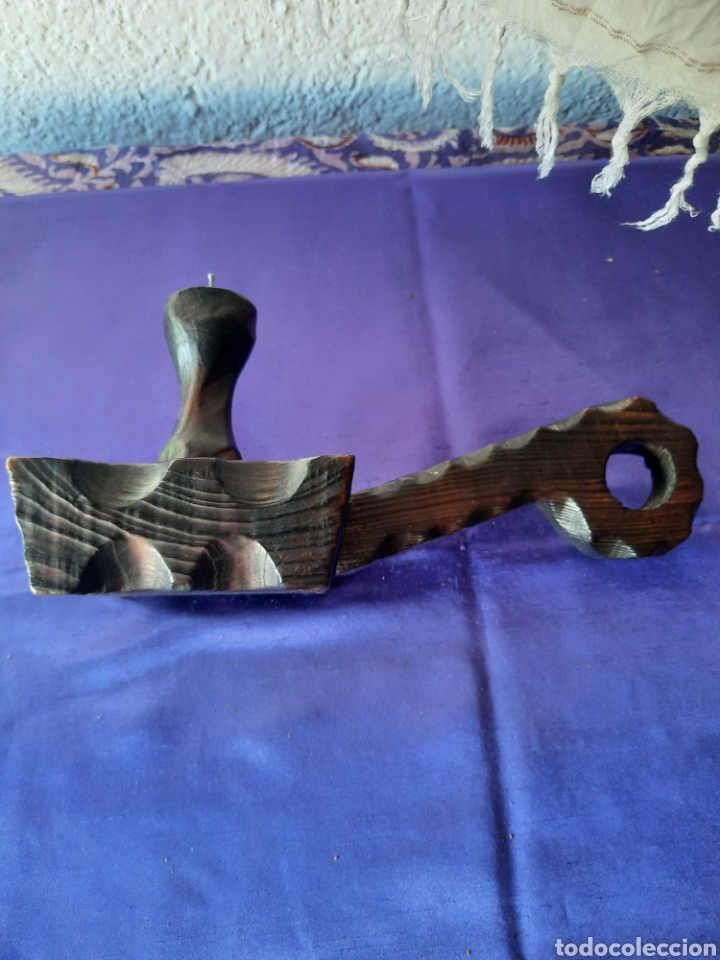 Antig&uuml;edades: Antigua palmatoria r&uacute;stica de madera. - Foto 7