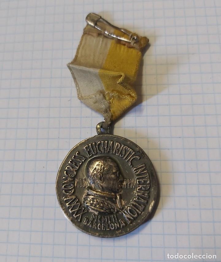 Antig&uuml;edades: Medalla del congreso eucar&iacute;stico en plata - Foto 1