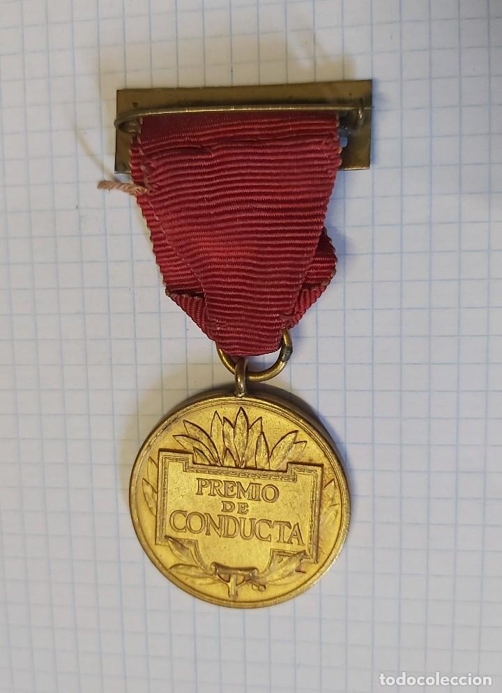 Antig&uuml;edades: Medalla premio de conducta - Foto 2