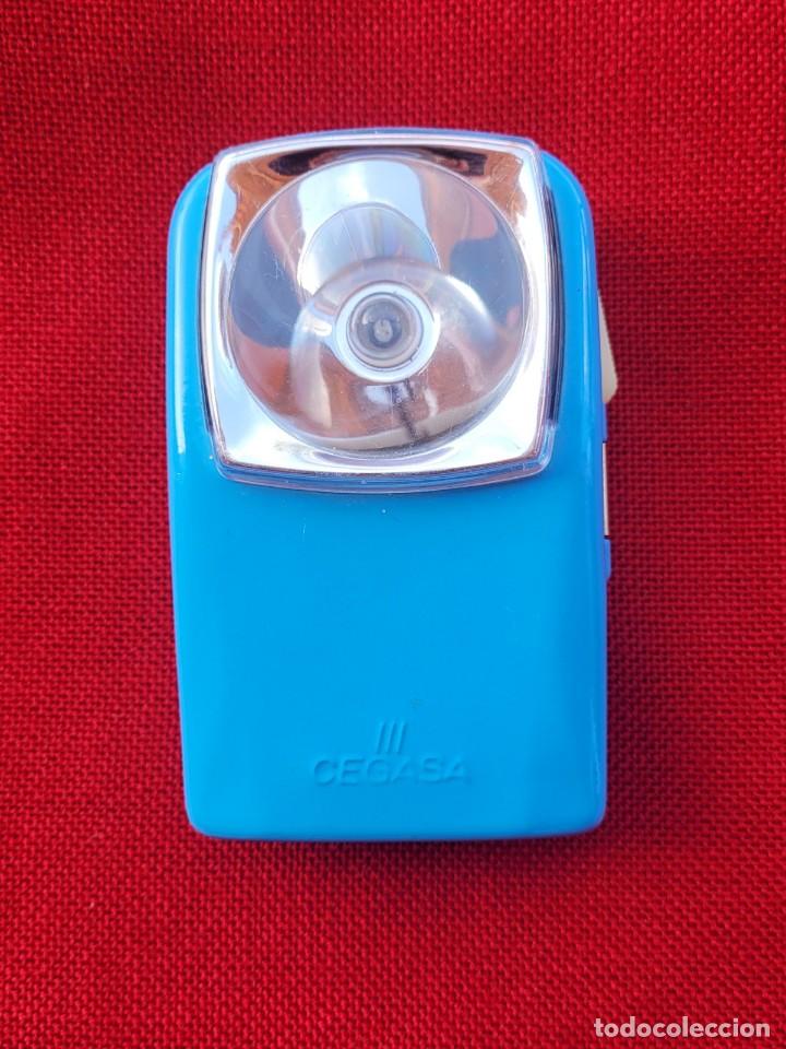 Antig&uuml;edades: Linterna Cegasa azul - Foto 1
