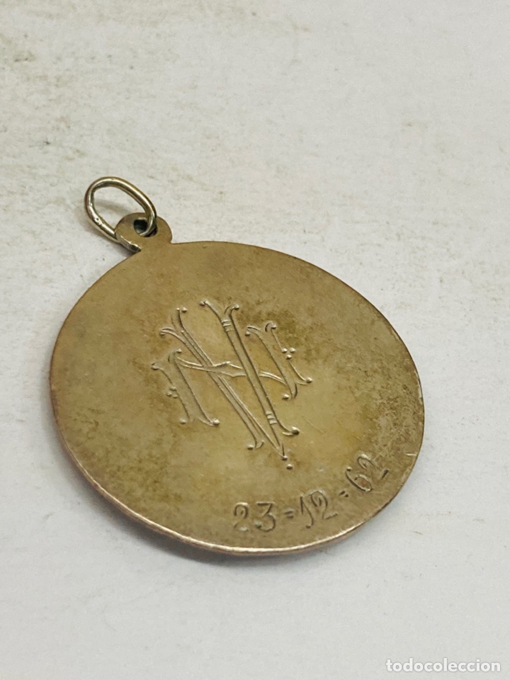 Antig&uuml;edades: Medalla de plata religiosa - Foto 2