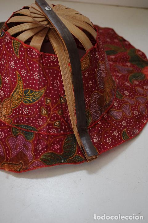 Antig&uuml;edades: gorra indonesia - sombrero plegable de bamb&uacute; - Foto 2