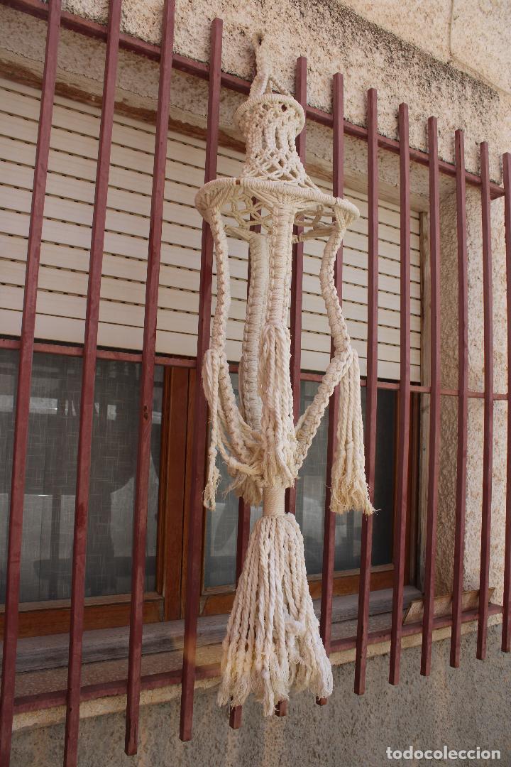 Antig&uuml;edades: macetero colgante de macram&eacute; - Foto 1