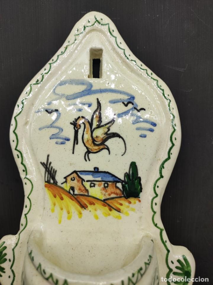 Antig&uuml;edades: Benditera ceramica - Foto 2