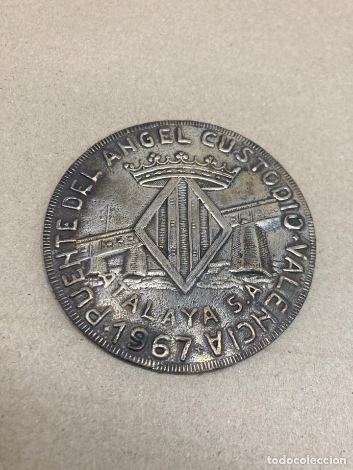 Antig&uuml;edades: Medalla de metal - Foto 1