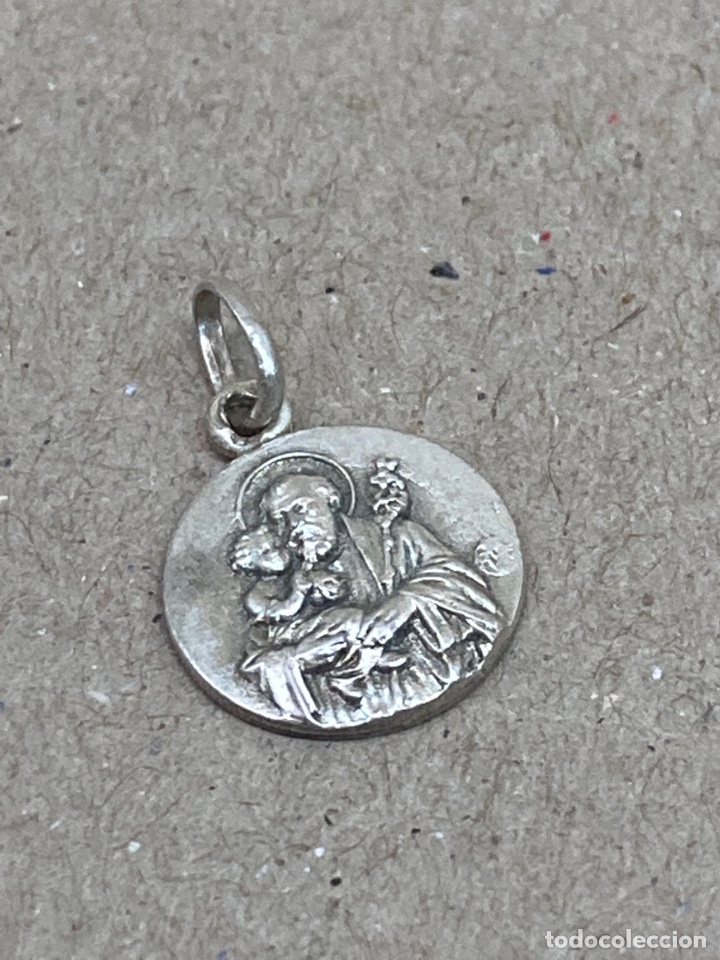 Antig&uuml;edades: Medalla de plata religiosa - Foto 1