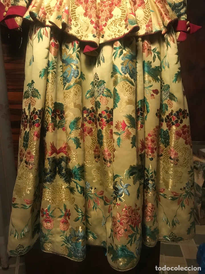 Antig&uuml;edades: Traje fallera - Foto 3