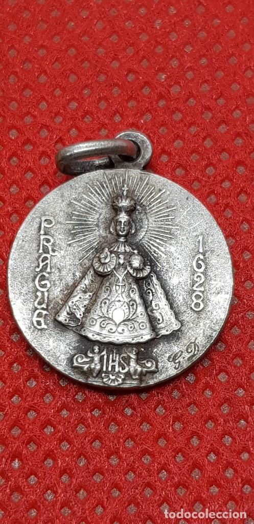 Antig&uuml;edades: Medalla religiosa Praga - Foto 1