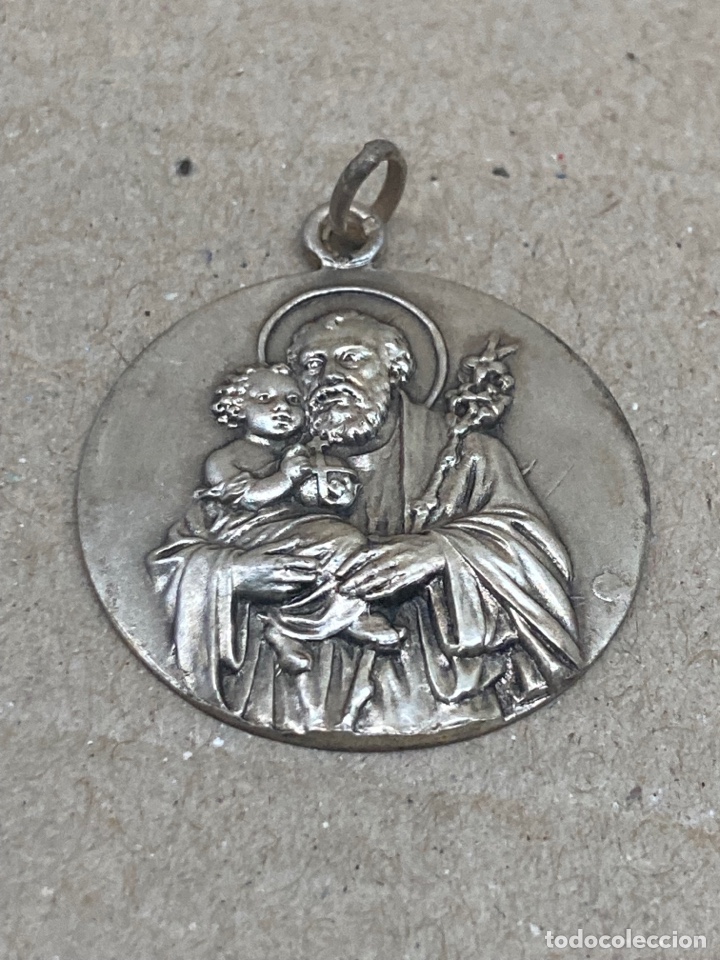 Antig&uuml;edades: Medalla de plata religiosa - Foto 1