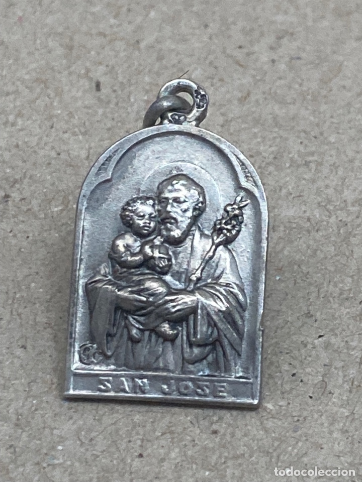 Antig&uuml;edades: Medalla de plata religiosa - Foto 1