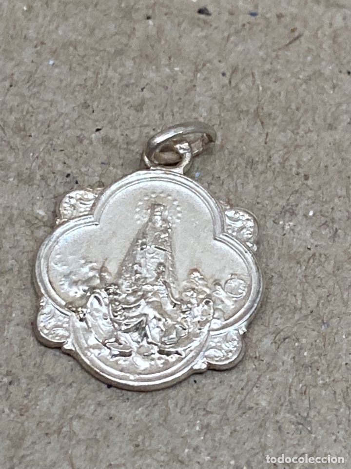 Antig&uuml;edades: Medalla de plata religiosa - Foto 1