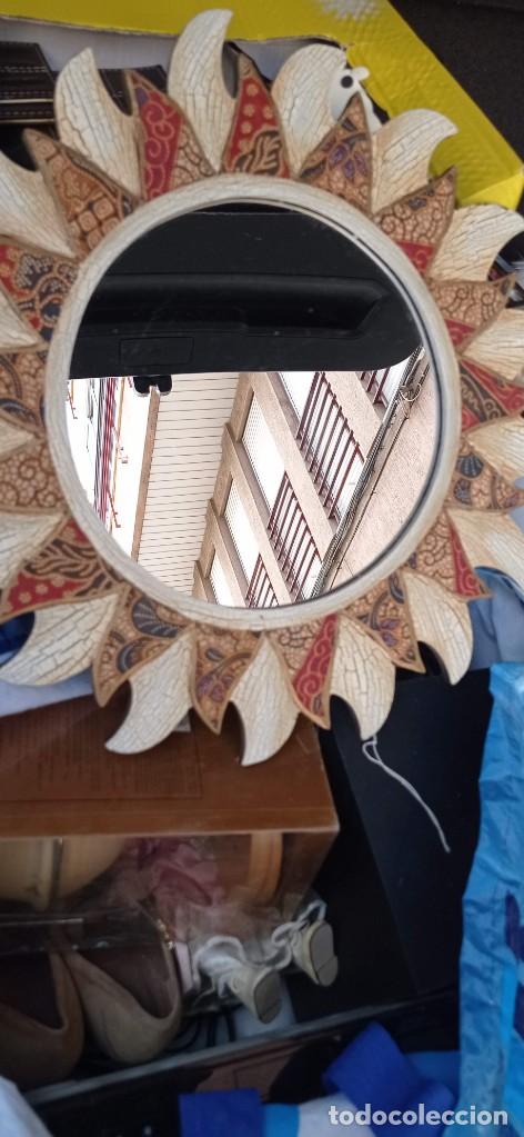 Antig&uuml;edades: ESPEJO EN MADERA CON FORMA DE SOL DE 40 cm. diametro - Foto 1