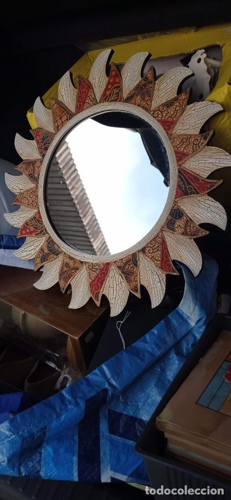 Antig&uuml;edades: ESPEJO EN MADERA CON FORMA DE SOL DE 40 cm. diametro - Foto 2