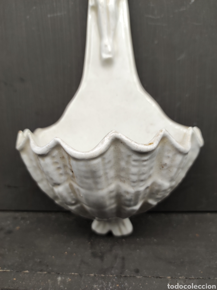 Antig&uuml;edades: Benditera ceramica Sevilla - Foto 3