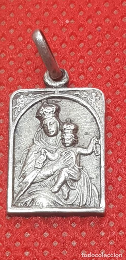 Antig&uuml;edades: Medalla religiosa Nuestra Se&ntilde;ora del Carmen - Foto 1