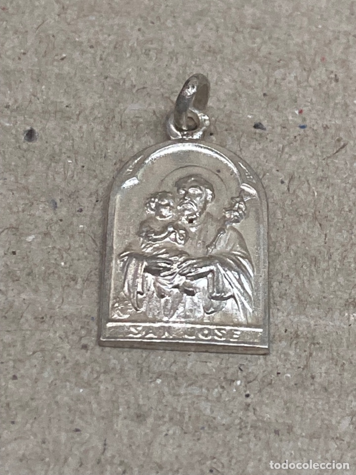 Antig&uuml;edades: Medalla de plata religiosa - Foto 1