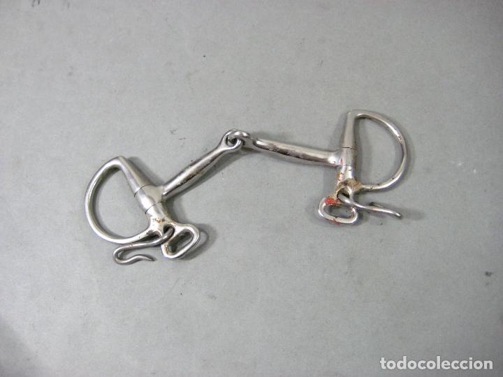 Antig&uuml;edades: BOCADO DE CABALLO DE HIERRO - H&Iacute;PICA - Foto 1