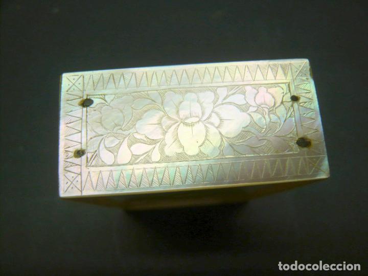Antig&uuml;edades: Snuff Box . Caja de rape en nacar grabado . S. XIX - Foto 6