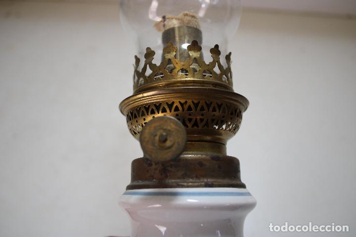 Antig&uuml;edades: quinqu&eacute; de ceramica con pajaro - Foto 4