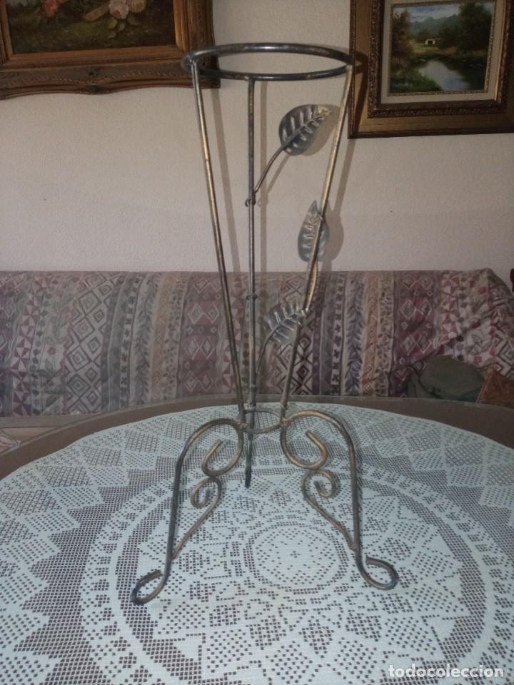 Antig&uuml;edades: Macetero/pedestal para maceta, de forja/forjado - Foto 3
