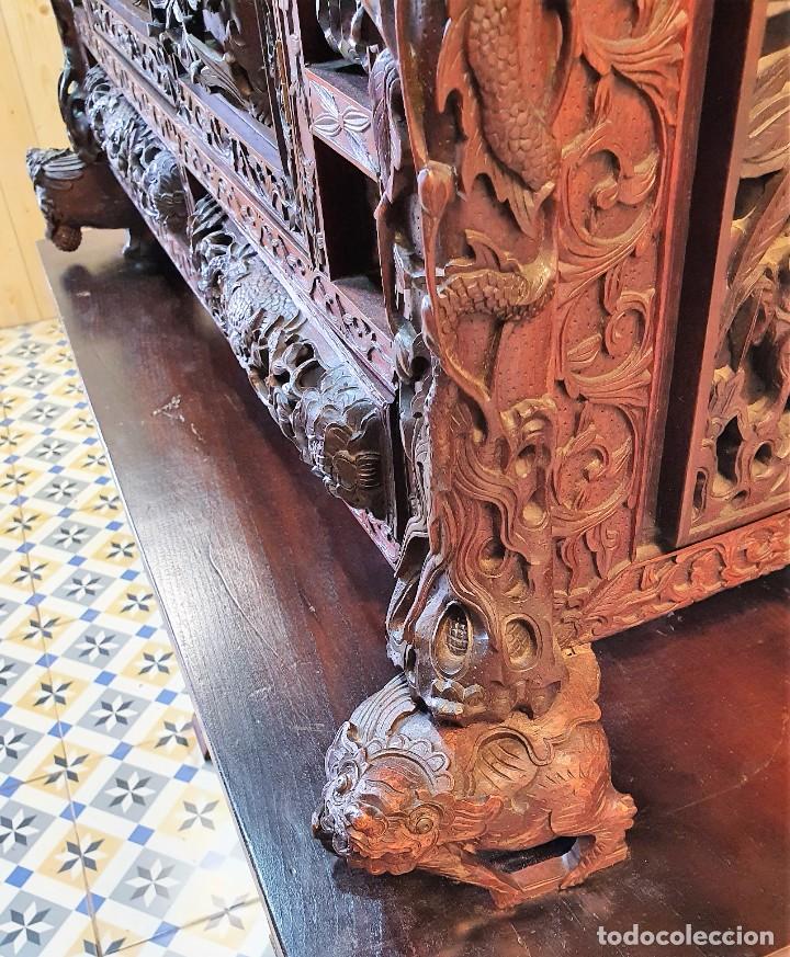 Antig&uuml;edades: Bargue&ntilde;o cabinet tallado en &eacute;bano - Foto 7