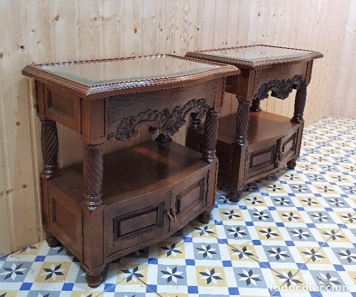 Antig&uuml;edades: DORMITORIO DE NOGAL MACIZO - Foto 9