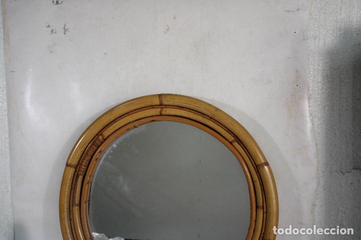Antig&uuml;edades: espejo redondo de mimbre - Foto 3