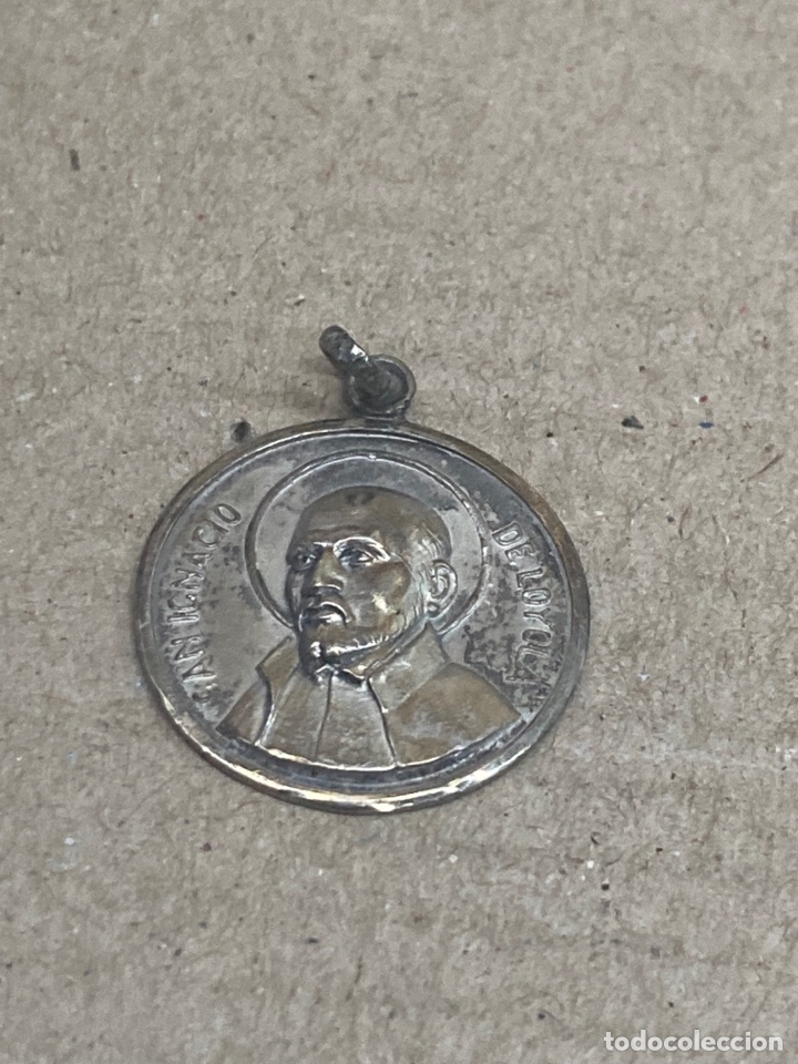Antig&uuml;edades: Medalla de plata religiosa - Foto 1