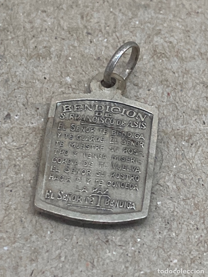 Antig&uuml;edades: Medalla de plata religiosa - Foto 2