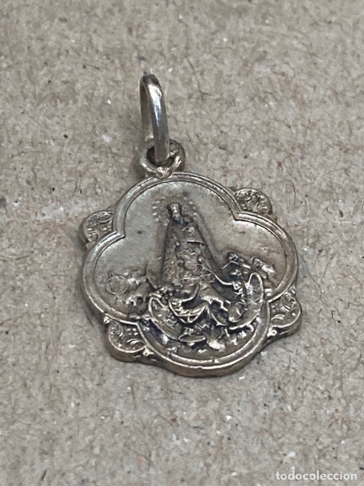 Antig&uuml;edades: Medalla de plata religiosa - Foto 1