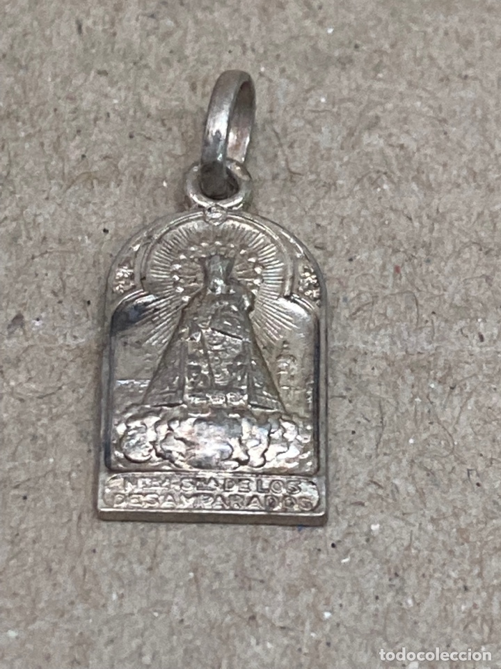 Antig&uuml;edades: Medalla de plata religiosa - Foto 1