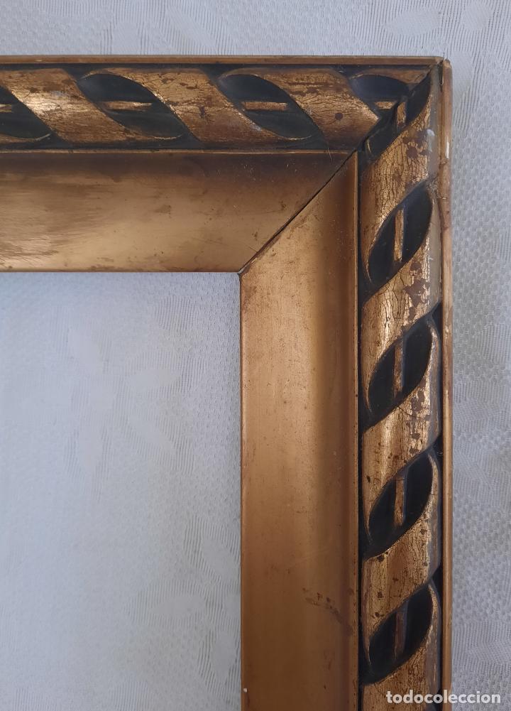 Antig&uuml;edades: ANTIGUO MARCO DE MADERA POLICROMADA. 71x52 cm. - Foto 4