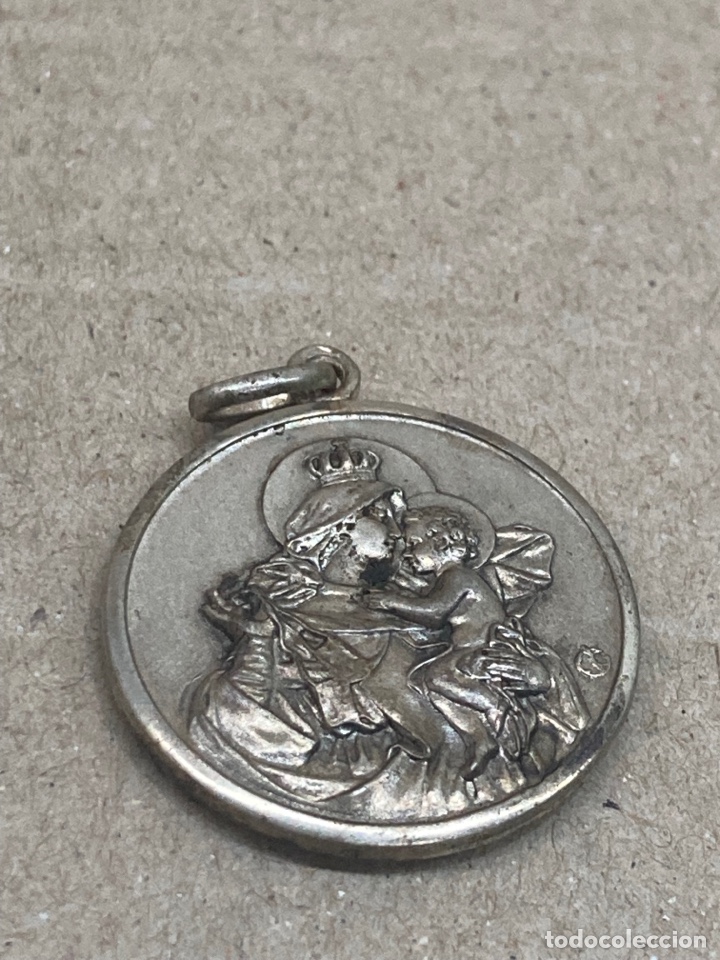 Antig&uuml;edades: Medalla de plata religiosa - Foto 2