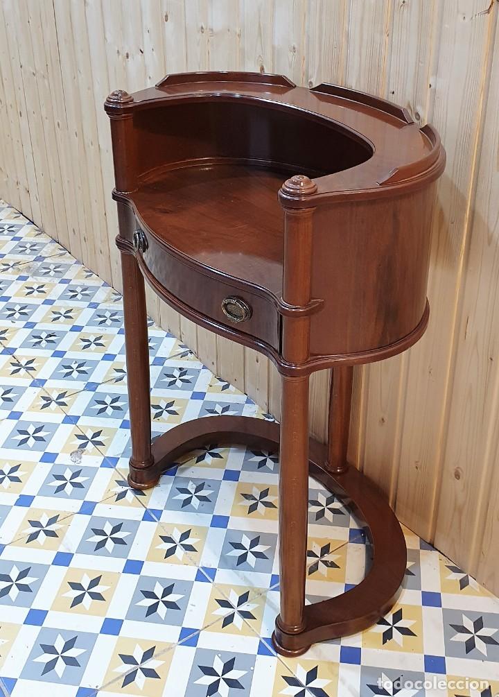 Antig&uuml;edades: MESA AUXILIAR - Foto 1