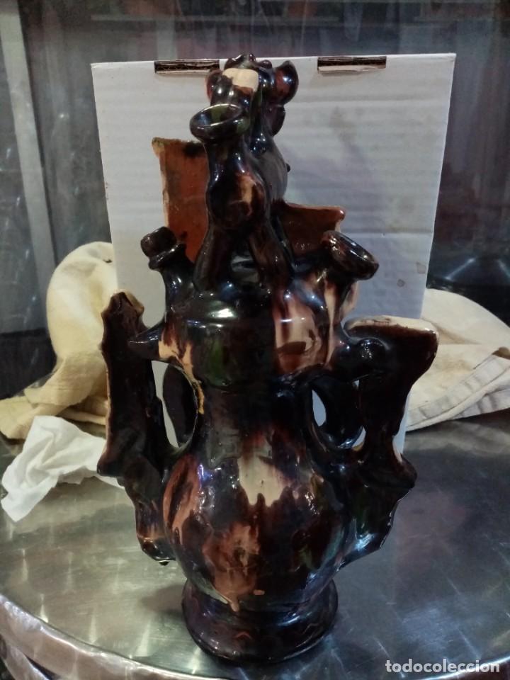 Antig&uuml;edades: Botijo de cer&aacute;mica de Cuenca - Foto 1