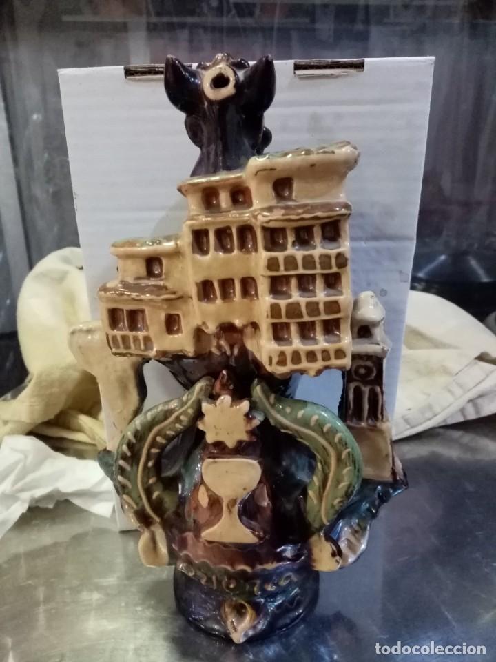 Antig&uuml;edades: Botijo de cer&aacute;mica de Cuenca - Foto 2
