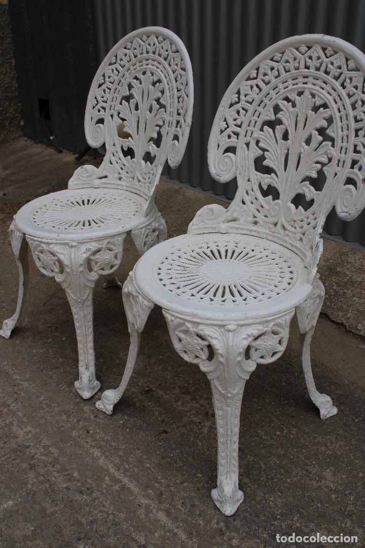 Antig&uuml;edades: 2 sillas de jardin de aluminio repintado - Foto 5