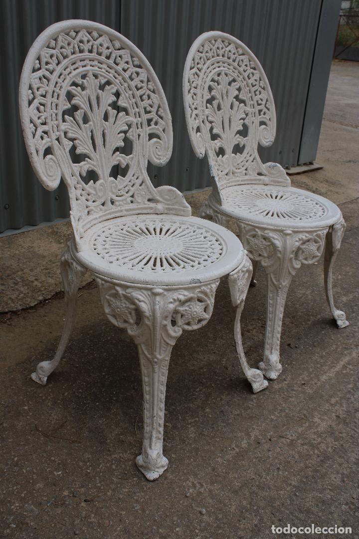 Antig&uuml;edades: 2 sillas de jardin de aluminio repintado - Foto 6