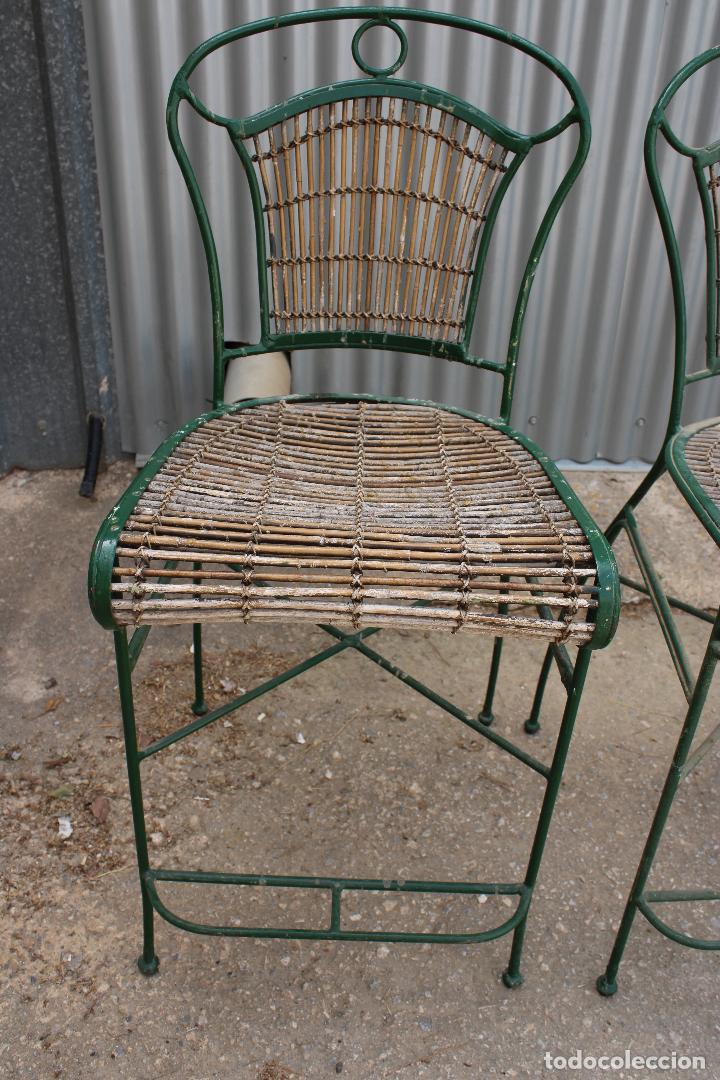 Antig&uuml;edades: 5 sillas de barra de hierro y bamb&uacute; - Foto 2