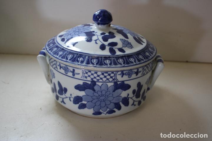 Antig&uuml;edades: sopera azul - blanco - porcelana - Foto 4