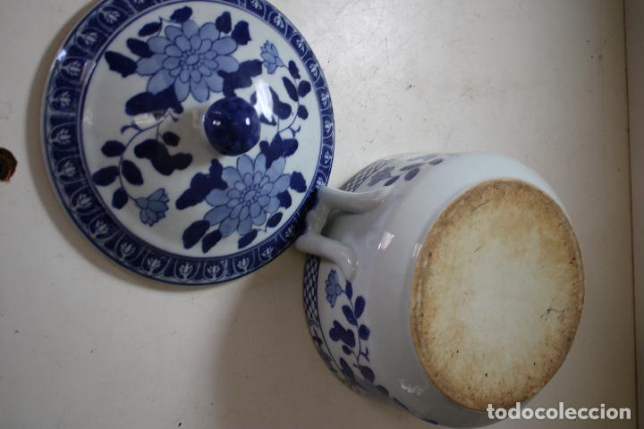 Antig&uuml;edades: sopera azul - blanco - porcelana - Foto 6