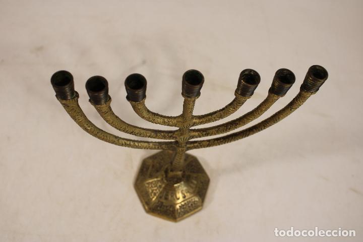 Antig&uuml;edades: candelabro menorah 7 brazos de bronce - Foto 6
