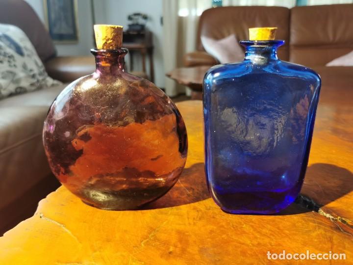 Antig&uuml;edades: DOS BOTELLAS ANTIGUAS DE CRISTAL - Foto 1