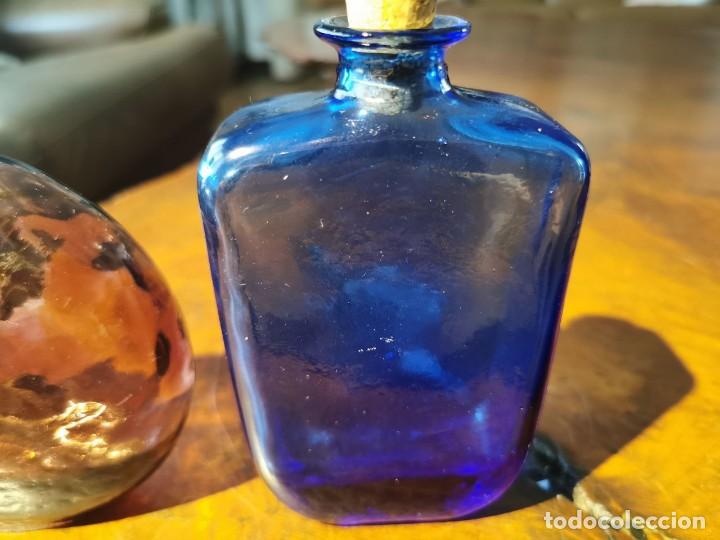 Antig&uuml;edades: DOS BOTELLAS ANTIGUAS DE CRISTAL - Foto 3