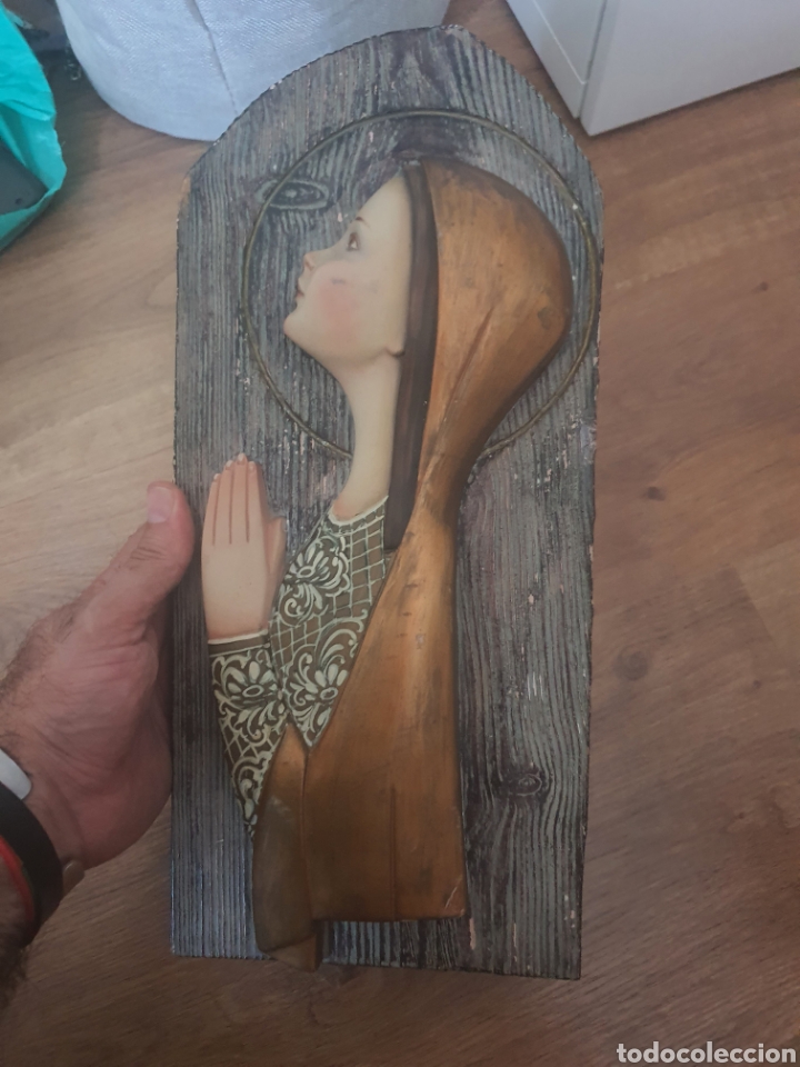 Antig&uuml;edades: cuadro talla en madera de una religiosa. - Foto 6