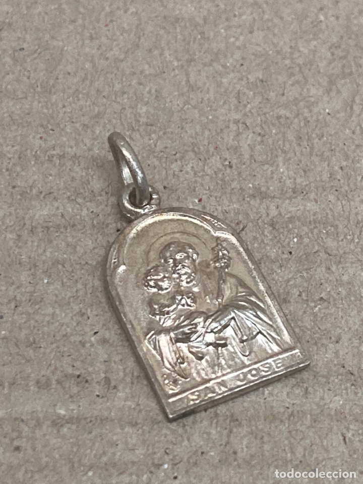 Antig&uuml;edades: Medalla de plata religiosa - Foto 1